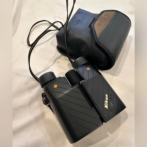 Nikon Travelite 9 x 25 5.6° Compact Size Binoculars With Case - Picture 1 of 6